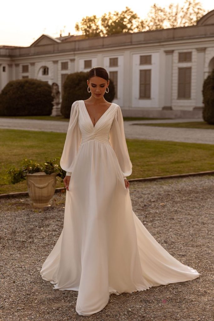 A line wedding dress