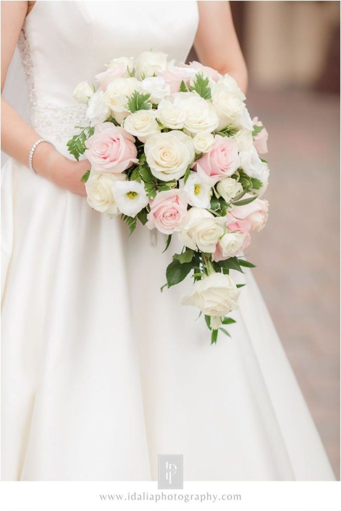 Teardrop bouquet